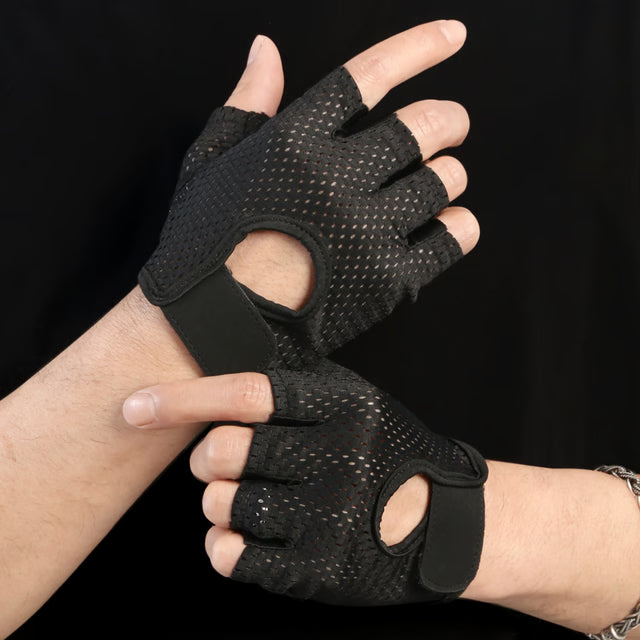 Womens Breathable Gym & Anti Slip Cycling Gloves Half Finger Workout & Breathable Gym Gloves